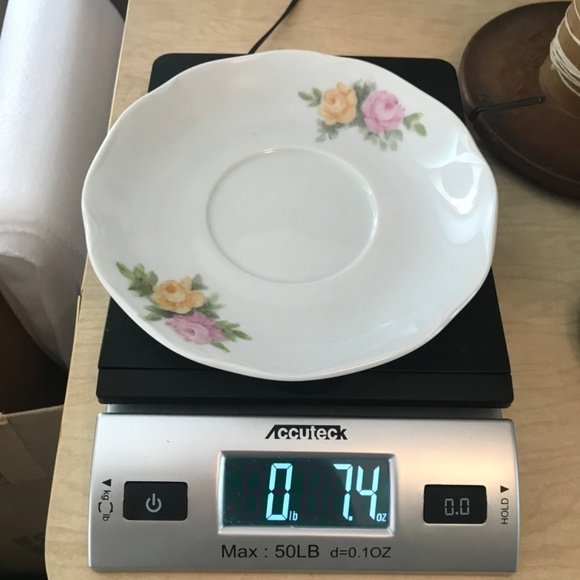 Vintage 6.25 Inch Thun Czech Republic Floral Patterned Small Saucer Plate - Picture 6 of 6